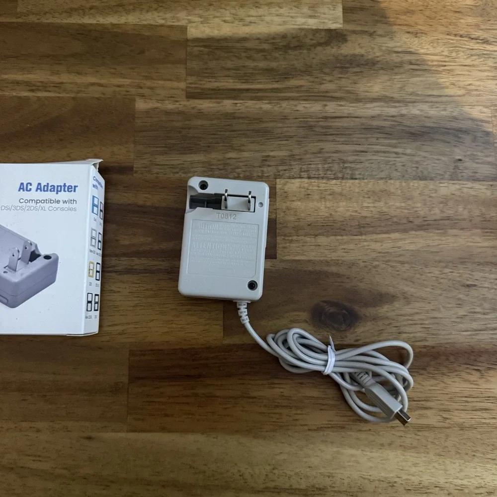 Nintendo WAP-002 Wall Charger for Nintendo‎ DS/3DS/2DS XL - Gray